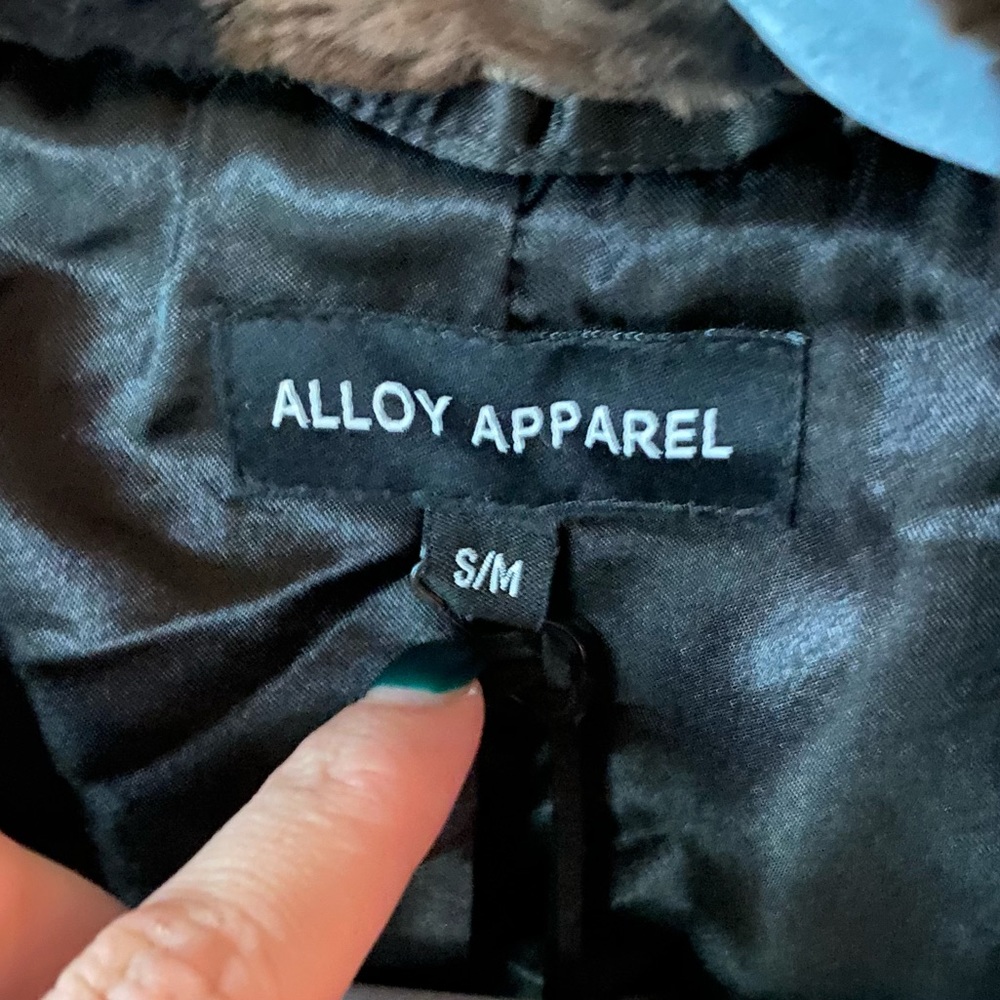 Tall Alloy Apparel Faux fur coat S/M - Picture 7 of 13